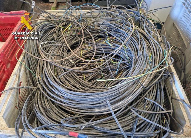 La Guardia Civil destapa la sustracción de cerca de 24 kilómetros de cable de cobre de las obras de la autovía A-30 - 3, Foto 3