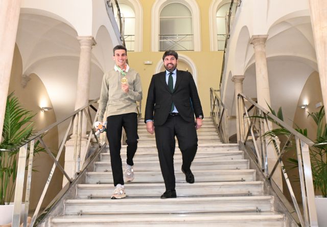 López Miras recibe al campeón del mundo Mariano García, ejemplo dentro y fuera de la pista - 2, Foto 2