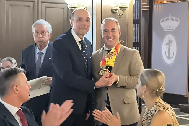 La sociedad cartagenera rinde un multitudinario homenaje a Damián Romero por su jubilación como comisario de la Policía Nacional de Cartagena - 2, Foto 2