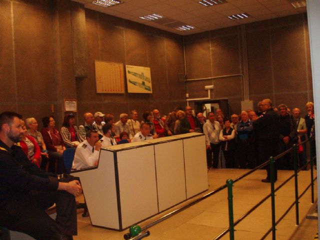 El grupo de mayores de Senderismo visitó el Arsenal Militar y la Base de Submarinos - 2, Foto 2