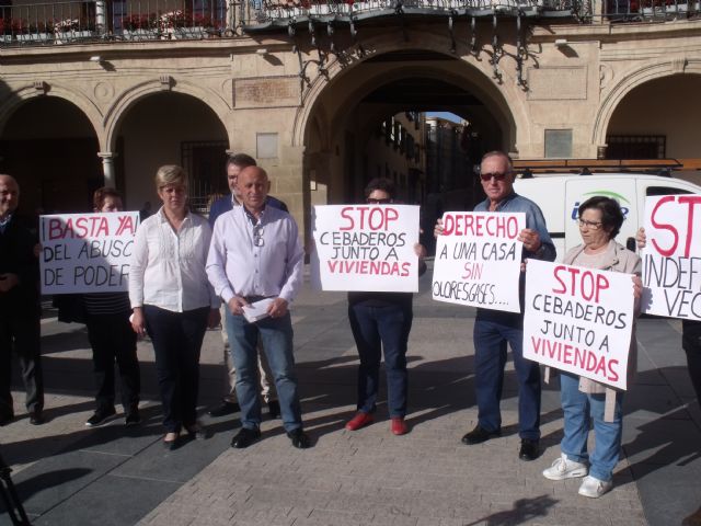 Elevan al Pleno una moción de urgencia para defender el derecho a la salud pública y al bienestar de los vecinos de Lorca afectados por los purines - 1, Foto 1