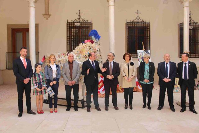 El presidente de la Comunidad recibe al alcalde y a representantes de las fiestas patronales - 1, Foto 1
