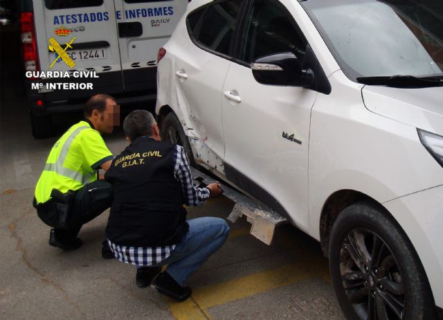 La Guardia Civil detiene al conductor del vehículo fugado que atropelló a un motorista y lo abandonó gravemente herido - 1, Foto 1