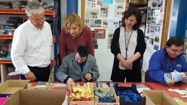 La Comunidad financia con más de un millón de euros la atención a las personas con discapacidad intelectual de CEOM - 2, Foto 2