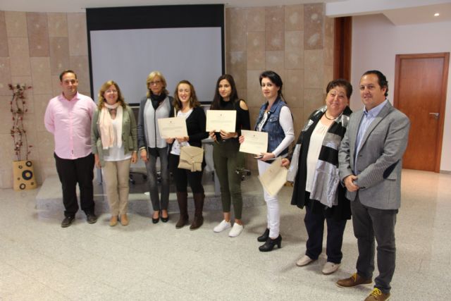 Finalizan los cursos de reflexología podal, Estrategias de intervención e ingles inicial II - 2, Foto 2