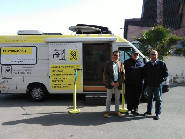 Los estudiantes del Alfonso Escámez participan en una jornada de atención personalizada del INFO - 1, Foto 1
