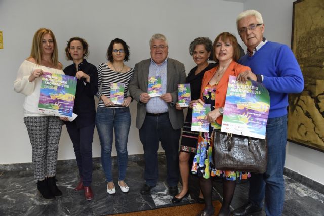 Presentado el premio al Solidario Anónimo, una iniciativa que intenta premiar la labor altruista y desinteresada - 1, Foto 1