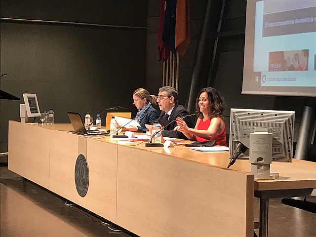 Más de 300 alumnos y 50 profesores participan en el IX Congreso Regional de Investigadores Junior - 2, Foto 2