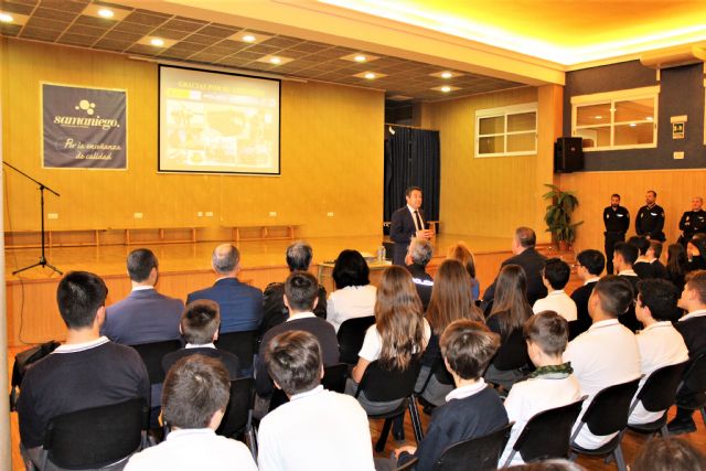El delegado del Gobierno ha presentado una de las charlas incluidas en el Plan Director para la convivencia y mejora de la seguridad en los centros educativos y sus entornos - 4, Foto 4
