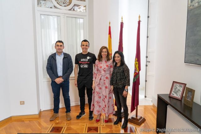 Los ganadores de la X Ruta de las Fortalezas, José Antonio Agüera e Irma Lorena Duchi, recibidos en el Palacio Consistorial - 1, Foto 1