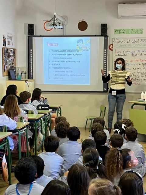 La concejalía de Sanidad recupera los talleres presenciales para abordar en los centros escolares temas como la prevención del consumo de alcohol, la sexualidad segura o la nutrición - 2, Foto 2