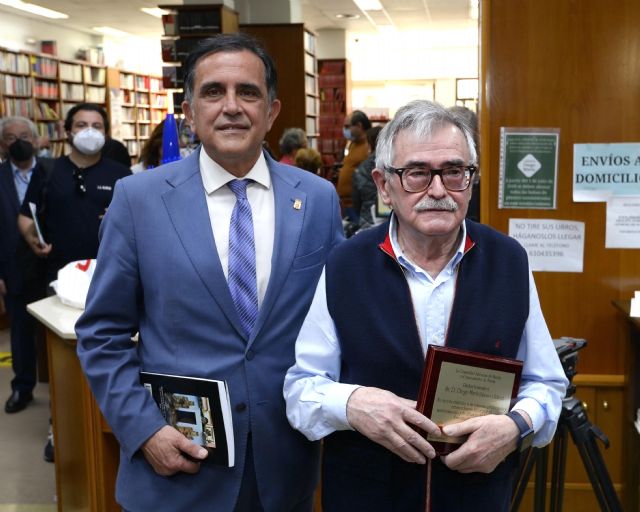 Murcia homenajea a Diego Marín por toda una vida dedicada a los libros - 1, Foto 1