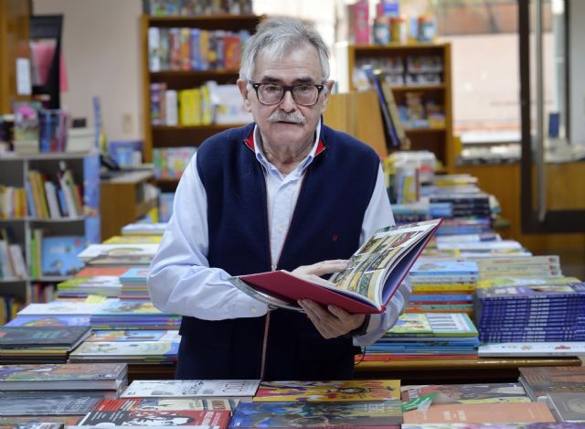 Murcia homenajea a Diego Marín por toda una vida dedicada a los libros - 4, Foto 4