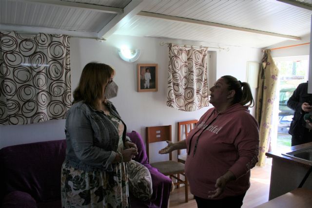 IU-Verdes Lorca exige celeridad para realojar a los quince menores y a sus familias que llevan once años viviendo en casas prefabricadas en Sutullena - 2, Foto 2