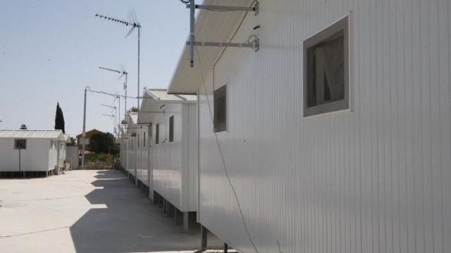 El PSOE de Lorca trabaja para solucionar el problema enquistado de infravivienda en las casas prefabricadas de San Fernando y dar solución a las familias lo antes posible - 1, Foto 1