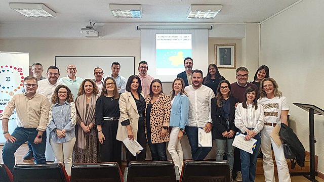 El alcalde y concejales del equipo de gobierno han participado en una jornada informativa sobre fondos europeos para entidades locales - 1, Foto 1