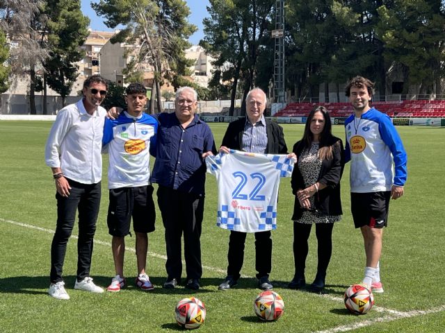 Hospital Ribera Caravaca y el Club de Fútbol Unión Deportiva Caravaca colaboran para la prevención de lesiones - 1, Foto 1