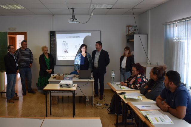 Arranca en el centro municipal de La Pilica un curso gratuito de electricidad de 120 horas - 1, Foto 1