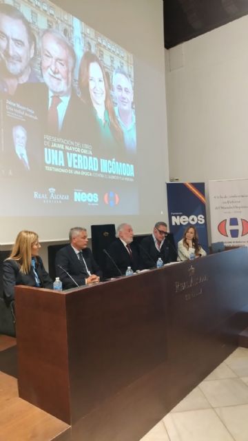El exministro presenta su libro y analiza la política antiterrorista en el Real Alcázar de Sevilla - 2, Foto 2