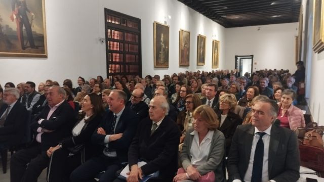 El exministro presenta su libro y analiza la política antiterrorista en el Real Alcázar de Sevilla - 3, Foto 3