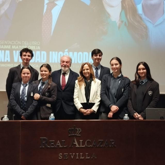 El exministro presenta su libro y analiza la política antiterrorista en el Real Alcázar de Sevilla - 4, Foto 4