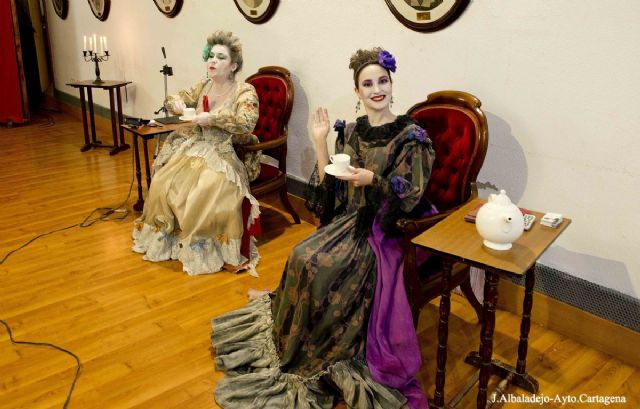 Humor y filosofía se dieron la mano en la obra teatral Té con Kant, del Mucho Más Mayo - 2, Foto 2