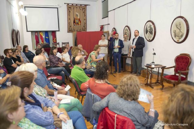 Humor y filosofía se dieron la mano en la obra teatral Té con Kant, del Mucho Más Mayo - 5, Foto 5