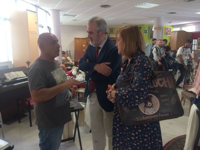 Tovar: las políticas sociales del PP han provocado que uno de cada tres murcianos esté en riesgo de exclusión, al borde de la pobreza - 1, Foto 1