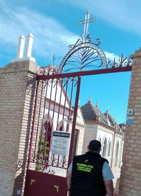 La Guardia Civil esclarece una quincena de robos en el cementerio de Pozo Estrecho-Cartagena - 1, Foto 1