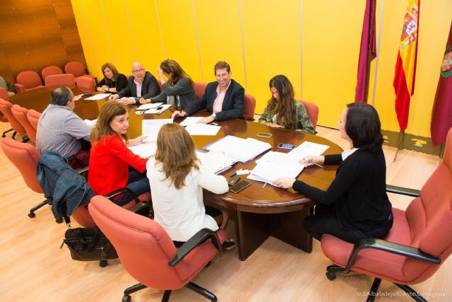 Adjudicado por dos años el servicio de respiro familiar en el domicilio - 1, Foto 1