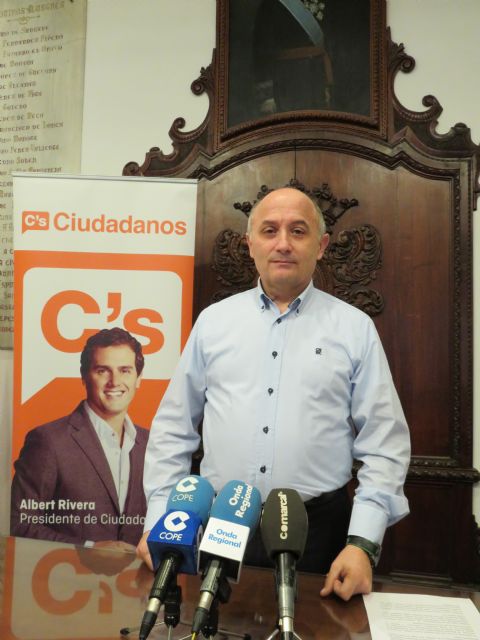 C´s condena y rechaza  el acto vandálico a la fuente de Colon - 1, Foto 1