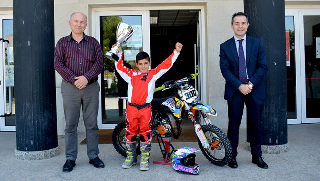 El joven ilorcitano Salvador Pérez, Campeón de España de MX50 - 1, Foto 1