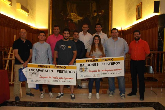 Festejos entrega los premios de 'Balcones y Escaparates Festeros' y el concurso en Instagram de las Fiestas de Caravaca - 1, Foto 1