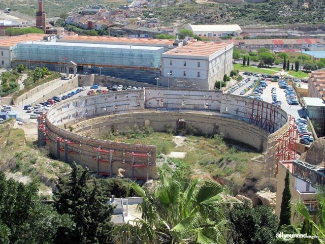 El ayuntamiento no debe protagonizar temas de calado religioso porque es una institución laica - 1, Foto 1