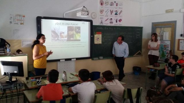 Salubridad Pública y Aguas de Jumilla ofrecen charlas en colegios para informar sobre las plagas urbanas - 2, Foto 2