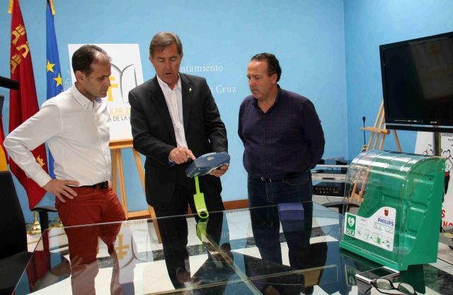 La Federación de Fútbol entrega al Ayuntamiento de Caravaca 7 desfibriladores para las instalaciones deportivas - 1, Foto 1