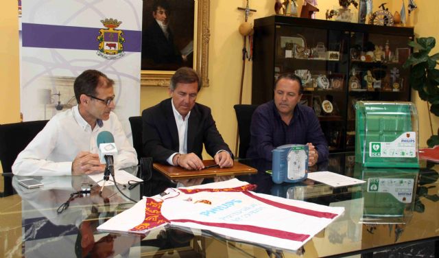 La Federación de Fútbol entrega al Ayuntamiento de Caravaca 7 desfibriladores para las instalaciones deportivas - 3, Foto 3
