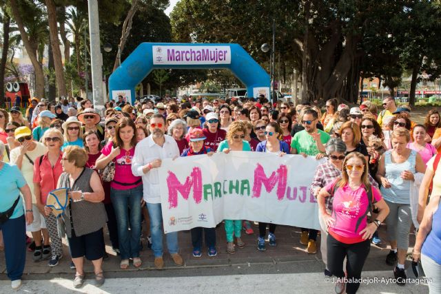 Marcha Mujer reune a mas de quinientas personas en una jornada festiva y solidaria - 1, Foto 1