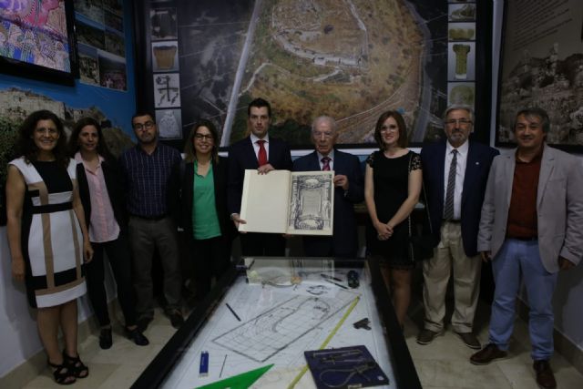 El Museo Arqueológico de Cehegín inaugura una nueva sala sobre Begastri dedicada a Don Antonino González Blanco - 2, Foto 2