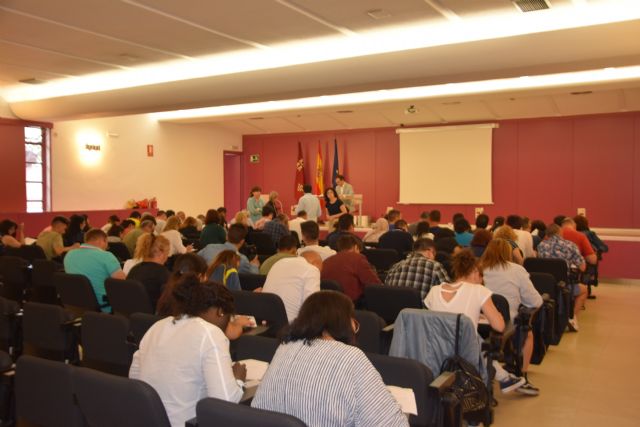 Casi 600 personas sin ESO o Bachillerato se examinan para acceder a los cursos de mayor nivel - 1, Foto 1
