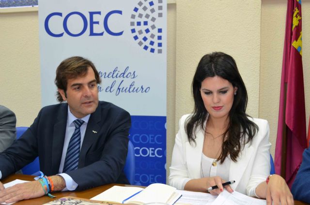 La consejera de Turismo y Cultura asiste a la comisión de trabajo de turismo de COEC - 2, Foto 2