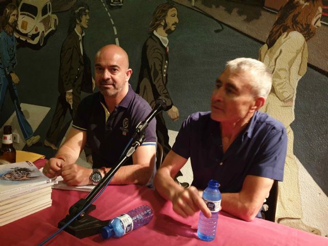 Lalo G. Morales: Hablo mal de los políticos de forma elegante - 2, Foto 2