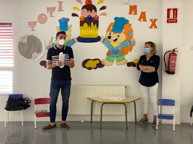 El concejal de Educación se reune con el equipo de la Escuela Infantil Colorines - 4, Foto 4