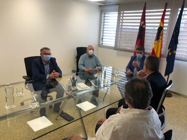 Gobierno regional y sindicatos acuerdan actualizar la mejora de condiciones laborales de los bomberos forestales - 1, Foto 1