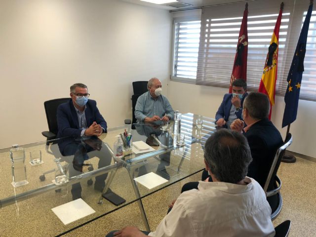 Gobierno regional y sindicatos acuerdan actualizar la mejora de condiciones laborales de los bomberos forestales - 2, Foto 2