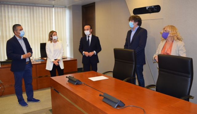 Sánchez-Parra: López Miras consensúa medidas de apoyo a las pymes para salvar empleos frente a un Sánchez encerrado en el búnker de la Moncloa - 1, Foto 1