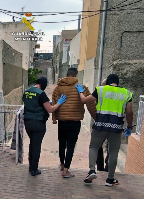 La Guardia Civil desmantela en Águilas un nuevo punto de venta de sustancias estupefacientes - 1, Foto 1