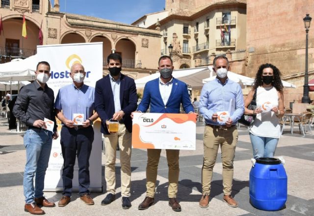 El Ayuntamiento crea una red de puntos para la recogida del aceite de cocina usado doméstico en establecimientos hosteleros - 1, Foto 1