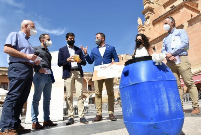 El Ayuntamiento crea una red de puntos para la recogida del aceite de cocina usado doméstico en establecimientos hosteleros - 2, Foto 2