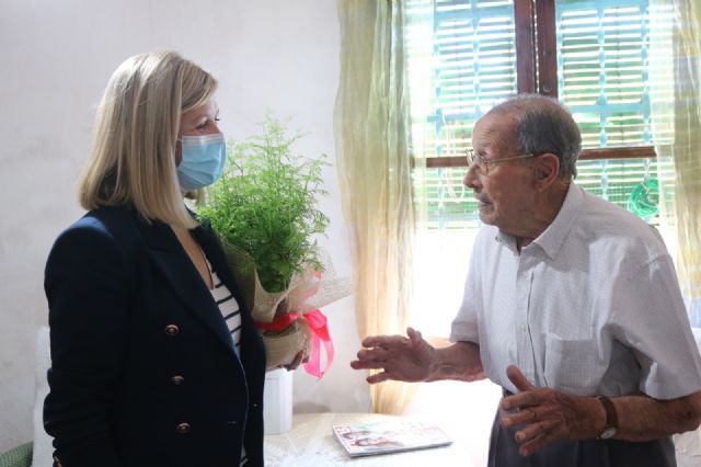 Servicios Sociales homenajea a los usuarios del servicio de Ayuda a Domicilio que han cumplido 100 años - 1, Foto 1